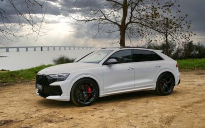 AUDI RSQ8 PERFORMANCE 2025