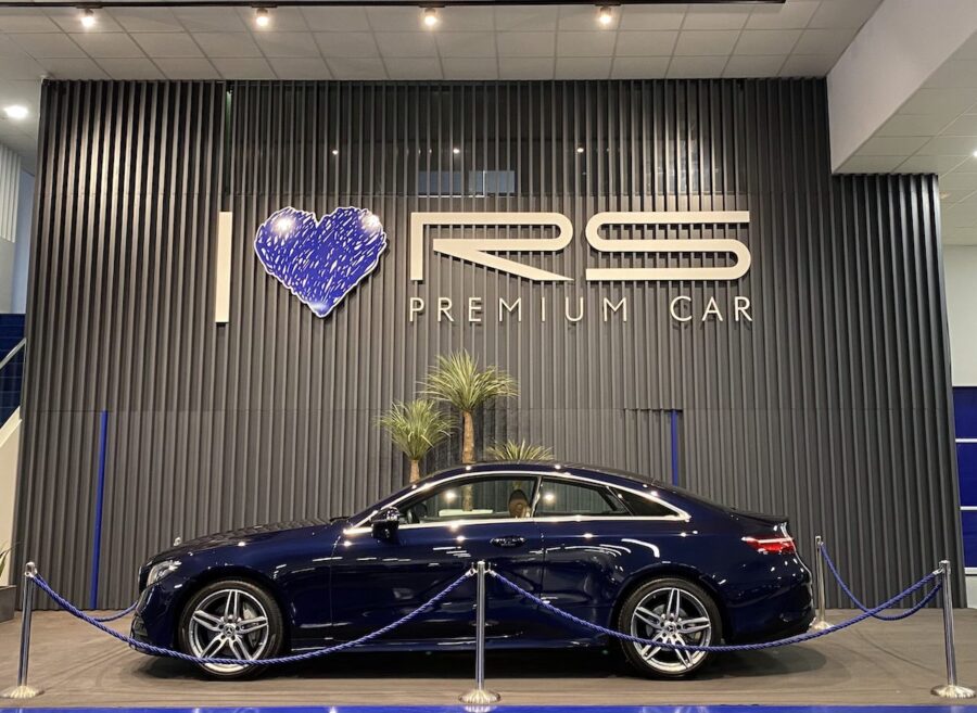 MERCEDES-BENZ-E-220d-COUPE-AMG